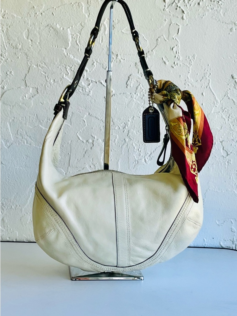 VINTAGE Y2K COACH  SOHO CREAM BEIGE LEATHER HOBO/SHOULDER BAG